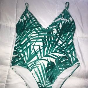 SALE💥 LA Hearts Leaf Print One Piece